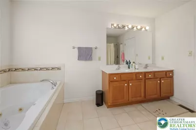5520 Skyline Drive, North Whitehall Township, PA 18078 - Photo 36