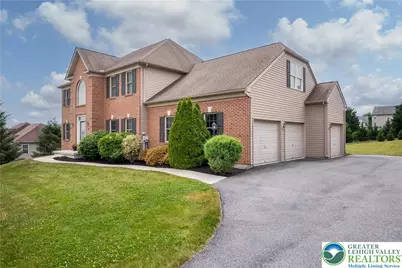 5520 Skyline Drive, North Whitehall Township, PA 18078 - Photo 4