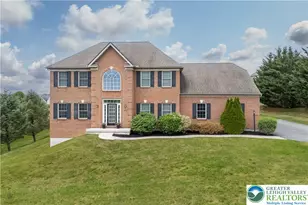 5520 Skyline Dr, North Whitehall Township, PA 18078 - Photo 2