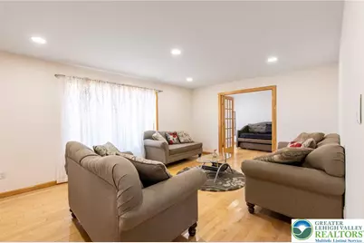 27 Brunswick Drive, Pocono Twp, PA 18344 - Photo 10