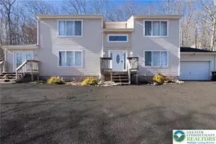 27 Brunswick Dr, Mount Pocono, PA 18344 - Photo 1