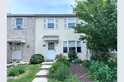 21 Eisenhower Circle, Whitehall Township, PA 18052 - Photo 2