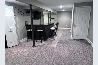 21 Eisenhower Circle, Whitehall Township, PA 18052 - Photo 22