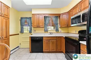 407 Colonial Dr, Stroud Twp, PA 18360 - Photo 16