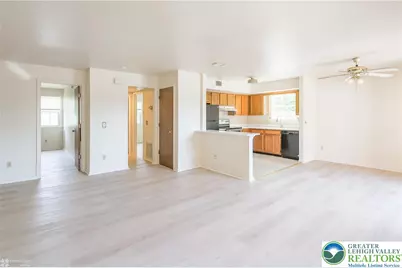 1464 Cedar Crest Avenue #18, South Whitehall Township, PA 18104 - Photo 6