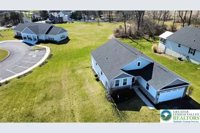 4220 Cypress Lane, Whitehall Township, PA 18052 - Photo 22