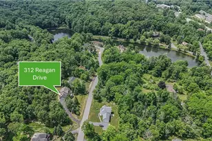 312 Reagan Dr, East Stroudsburg, PA 18301 - Photo 34