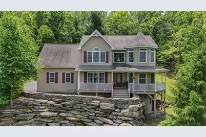 312 Reagan Drive, East Stroudsburg, PA 18301 - Photo 2
