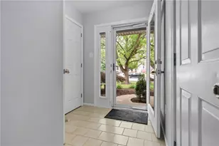 1658 Pinewind Dr, Alburtis Boro, PA 18011 - Photo 4