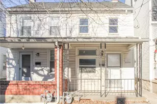 330 Walnut St, Catasauqua Boro, PA 18032 - Photo 1