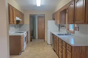 4120 Champagne Dr, Upper Milford Township, PA 18049 - Photo 8