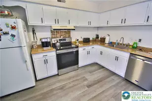 41 Eisenhower Cir, Whitehall Township, PA 18052 - Photo 8