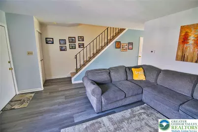 41 Eisenhower Circle, Whitehall Township, PA 18052 - Photo 4