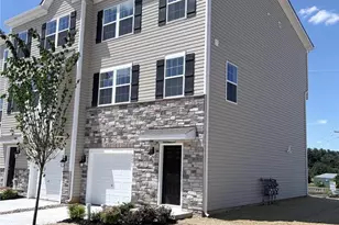 8201 Alexander Ct, Upper Macungie Township, PA 18031 - Photo 2