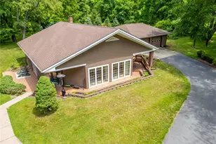 940 Potomac St, Upper Mt Bethel Twp, PA 18343 - Photo 2