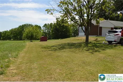 1819 Blue Barn Road, South Whitehall Township, PA 18069 - Photo 4
