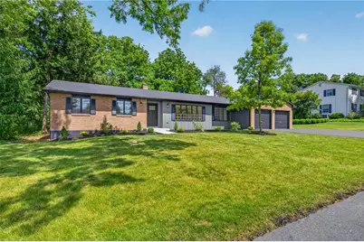 418 Elm Drive, Lower Nazareth Twp, PA 18064 - Photo 4