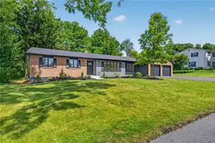 418 Elm Dr, Lower Nazareth Twp, PA 18064 - Photo 4