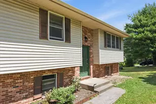 2279 Taylor Dr, Upper Saucon Township, PA 18034 - Photo 6
