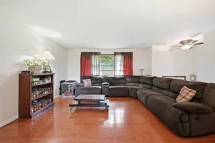 2279 Taylor Dr, Upper Saucon Township, PA 18034 - Photo 12