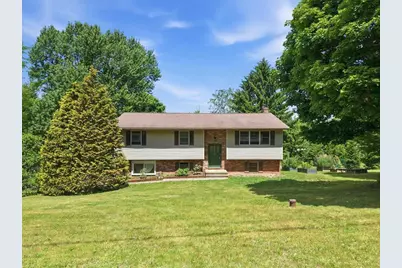 2279 Taylor Drive, Upper Saucon Township, PA 18034 - Photo 4