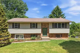 2279 Taylor Dr, Upper Saucon Township, PA 18034 - Photo 2