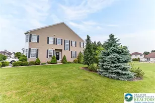 5440 Spring Ridge Dr W, Macungie Boro, PA 18062 - Photo 2