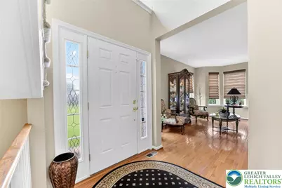 5440 Spring Ridge Drive W, Macungie Boro, PA 18062 - Photo 4