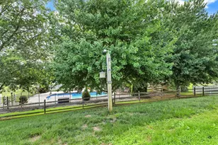 347 Rosecliff Dr, Amity Twp, PA 19518 - Photo 34