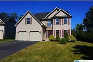103 Highlands Cir, Easton, PA 18042 - Photo 1