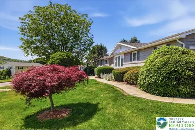 945 Williams Avenue, Walnutport Boro, PA 18088 - Photo 6