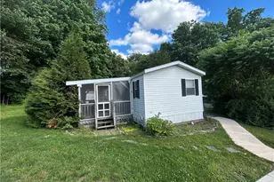 38 Ahearn, Upper Mt Bethel Twp, PA 18343 - Photo 2