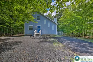 9253 Westwood Dr, Coolbaugh Twp, PA 18466 - Photo 1