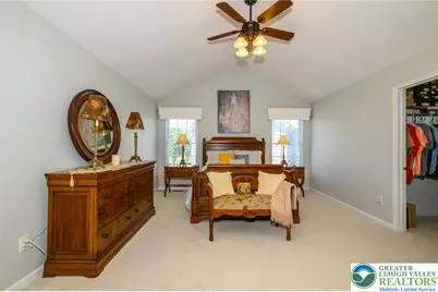 5331 Greenbriar Drive, Hanover Twp, PA 18017 - Photo 22