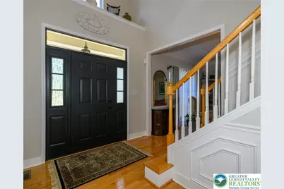 5331 Greenbriar Drive, Hanover Twp, PA 18017 - Photo 4