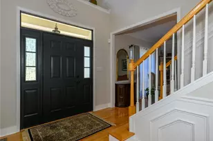 5331 Greenbriar Dr, Hanover Twp, PA 18017 - Photo 4