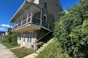 206 N 2nd St, Lehighton, PA 18235 - Photo 2