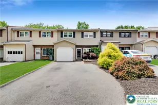 324 Tamarack Dr, South Whitehall Township, PA 18104 - Photo 4