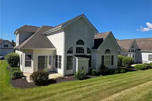 4105 Pine Hurst Dr, Allen Township, PA 18067 - Photo 4