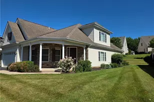 4105 Pine Hurst Dr, Allen Township, PA 18067 - Photo 2