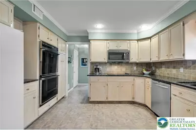 3755 Lindy Drive, North Whitehall Township, PA 18069 - Photo 14