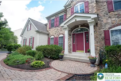 7068 Periwinkle Drive, Macungie Boro, PA 18062 - Photo 4