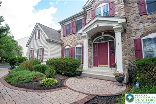 7068 Periwinkle Dr, Macungie Boro, PA 18062 - Photo 4