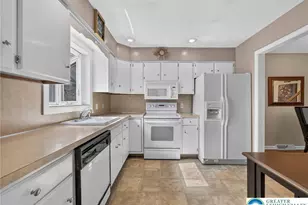 239 Village Walk Dr, Macungie Boro, PA 18062 - Photo 10