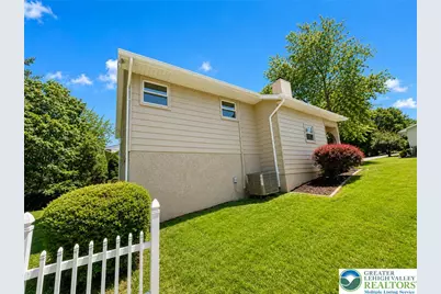 1423 Garden Avenue, Salisbury Township, PA 18103 - Photo 10