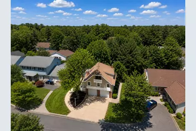 1423 Garden Avenue, Salisbury Township, PA 18103 - Photo 6