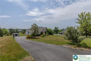 4684 York Dr, North Whitehall Township, PA 18069 - Photo 36