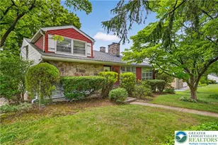 135 North St, Emmaus Boro, PA 18049 - Photo 2