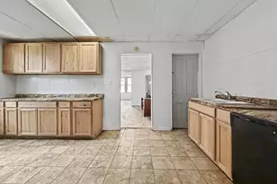 422 Carlton Ave, Bethlehem City, PA 18015 - Photo 8