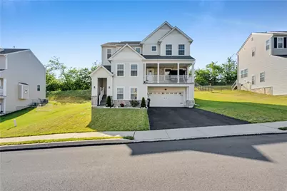 5044 Bellflower Drive, North Whitehall Township, PA 18078 - Photo 2
